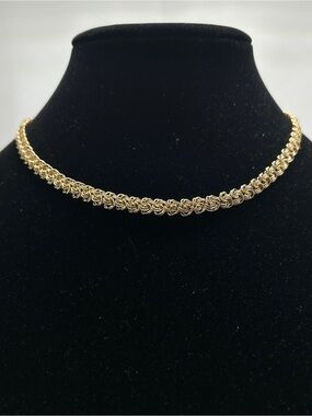 Gold Love Knot Short Necklace, High Quality